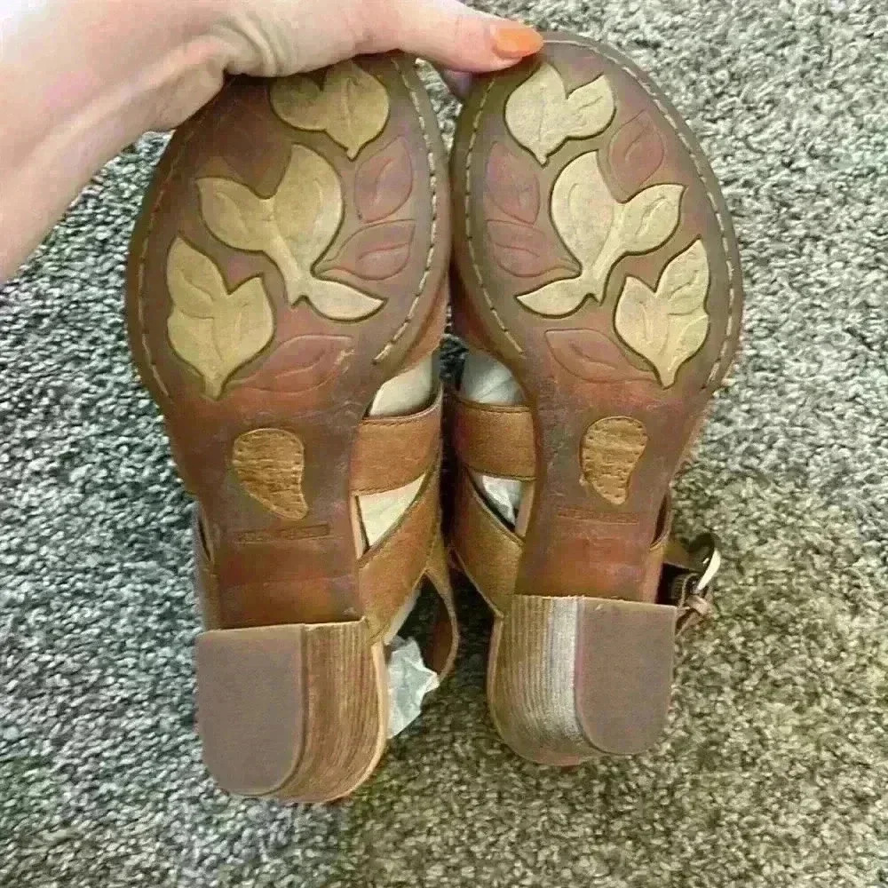 Women’s Born Brown Leather Slingback Heels - Picture 4 of 5